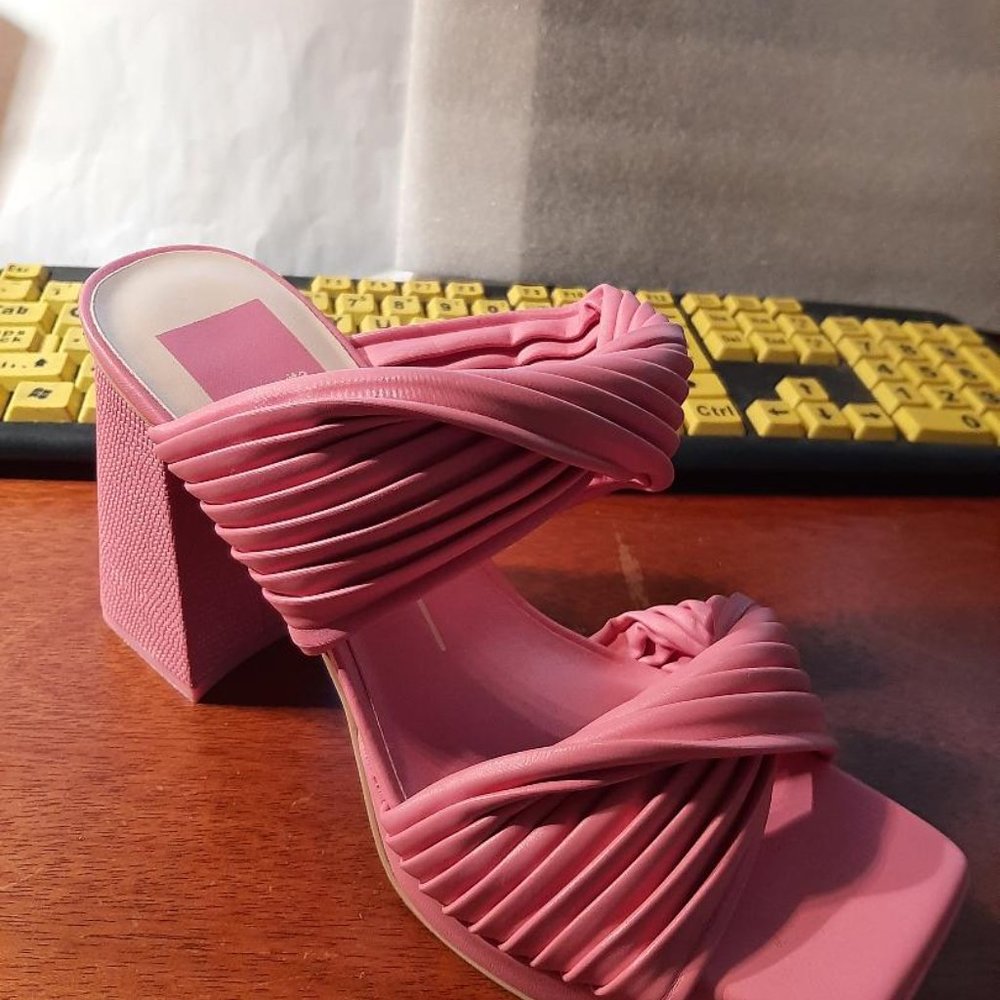 Dolce Vita Pilton Heeled Sandal Pink Sz7.5 NEW With Defect Excellent condition